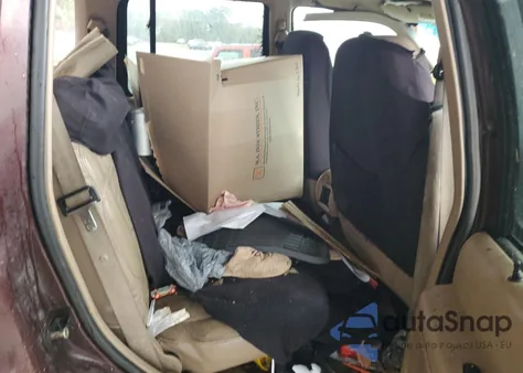 2000 Ford Explorer Xlt from USA, damaged, VIN 1FMDU63E6YUB81329